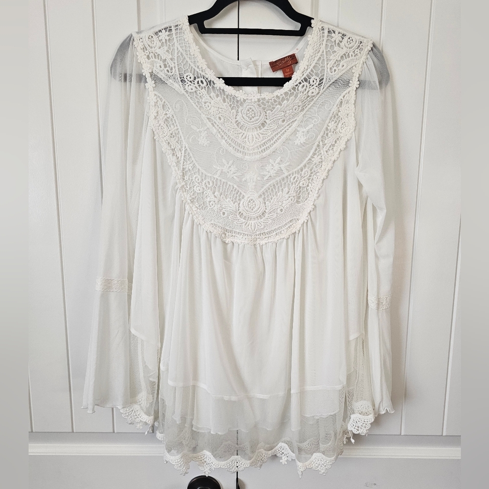 Elegant White Lace Women's Top